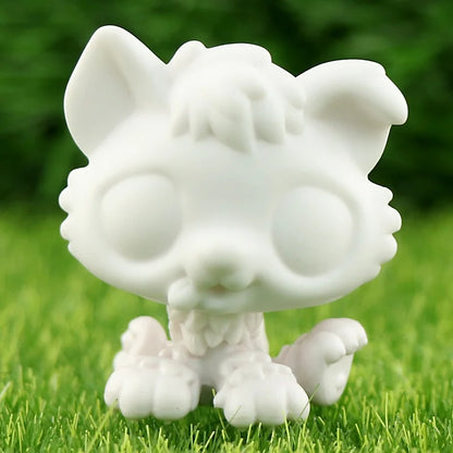Lovely White Base Pet Figure