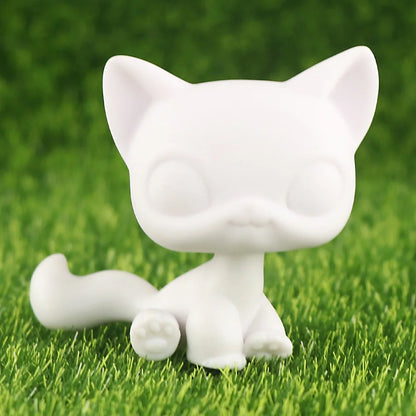 Lovely White Base Pet Figure